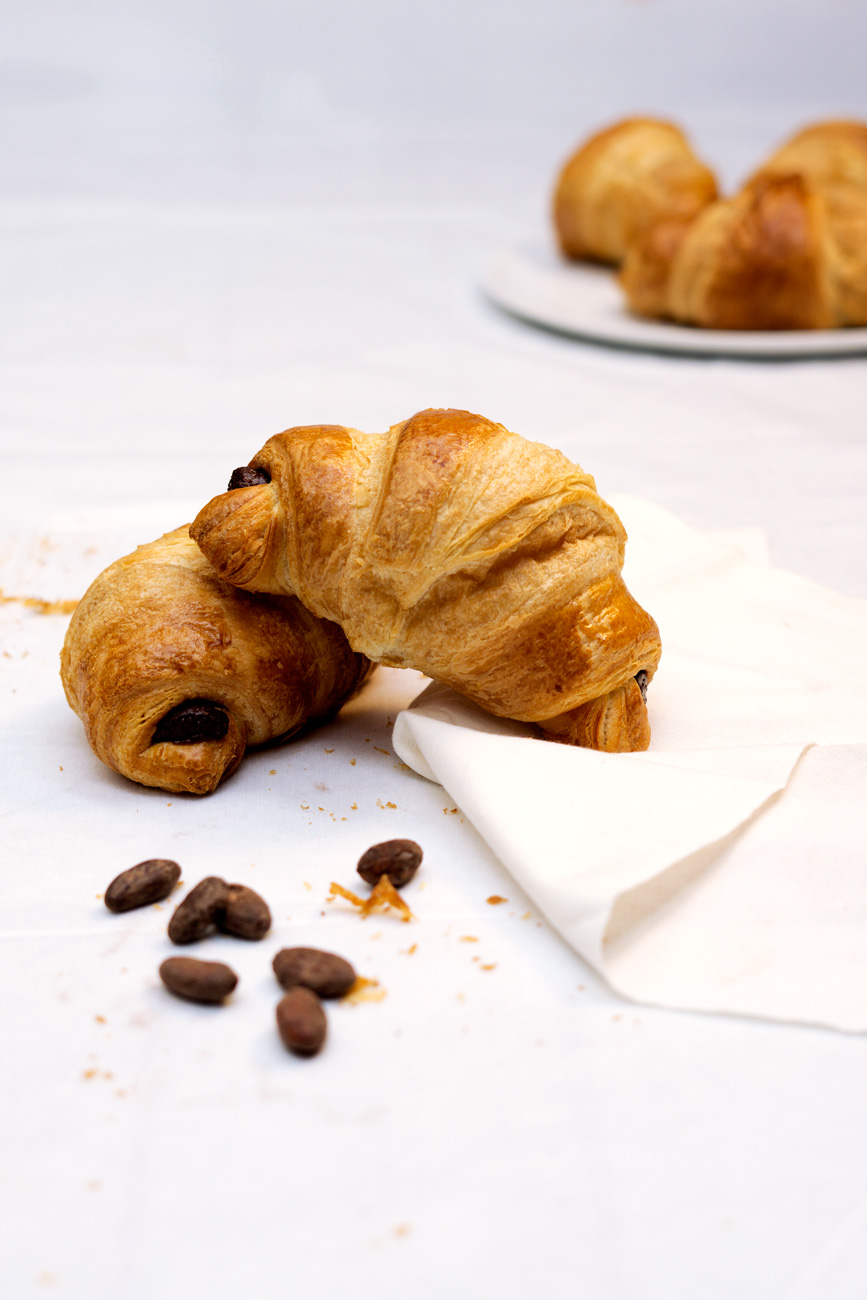 Fotografía de croissant de chocolate