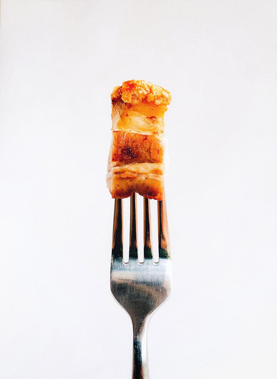 Fotografía de Chicharrón en tenedor